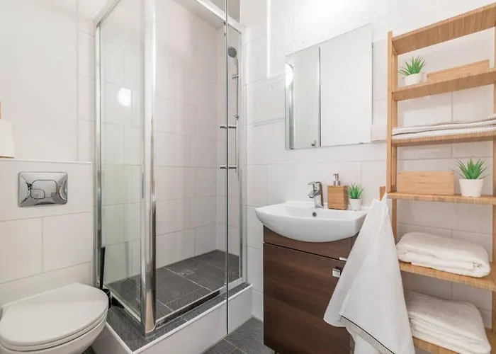 Apartament Sauber Und Modern, Netflix, Wifi, Flair, Kueche Lipsk