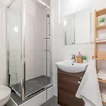 Apartment Sauber Und Modern, Netflix, Wifi, Flair, Kueche Leipzig