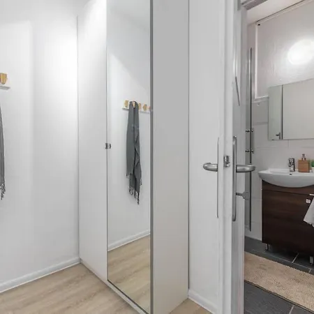 Sauber Und Modern, Netflix, Wifi, Flair, Küche Apartamento *