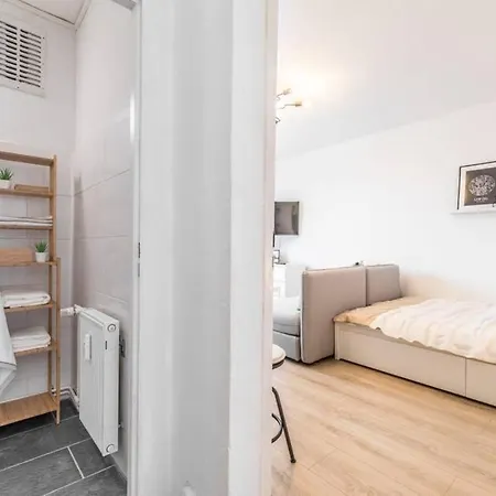 Sauber Und Modern, Netflix, Wifi, Flair, Kueche Lägenhet Leipzig